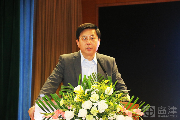 苏州信达生物的熊艳博士,礼来公司的周勤伟博士,gsk中国研发中心的