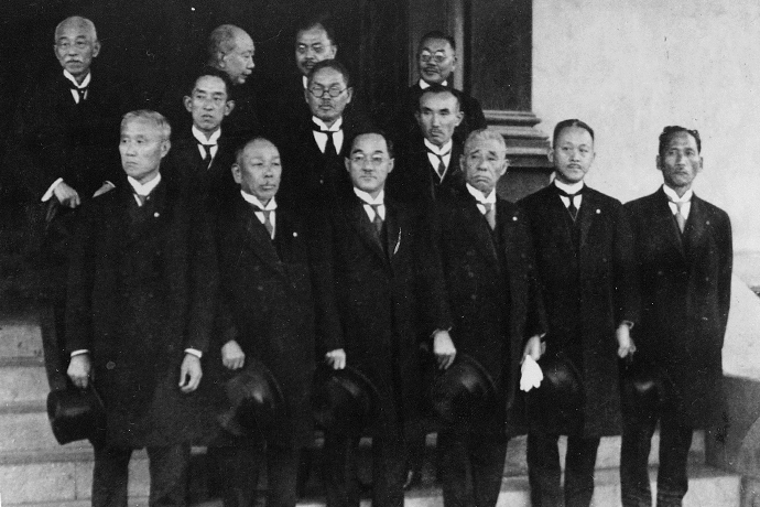 日本十大发明家（前排左端　岛津源藏）
